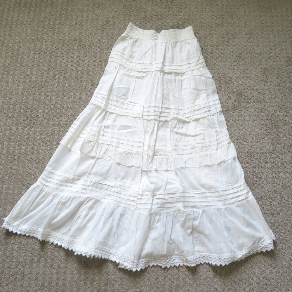 Lapis white maxi skirt
